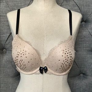 Victoria’s Secret bra